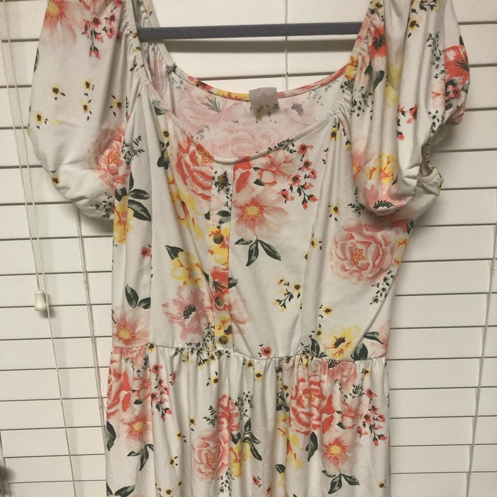 No boundaries dress with flowers size XXL